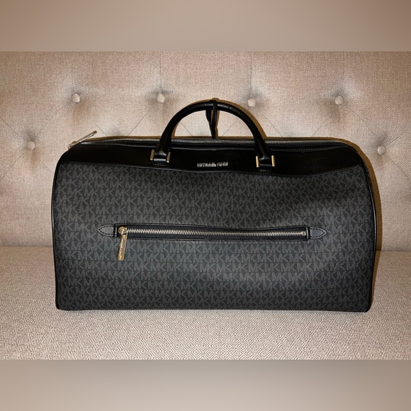 XL Michael Kors Travel Bag - Picture 7 of 16